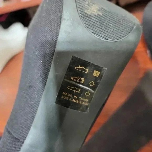 SHOE Dazzle Platform Heels. Size 8.5 - Picture 5 of 10